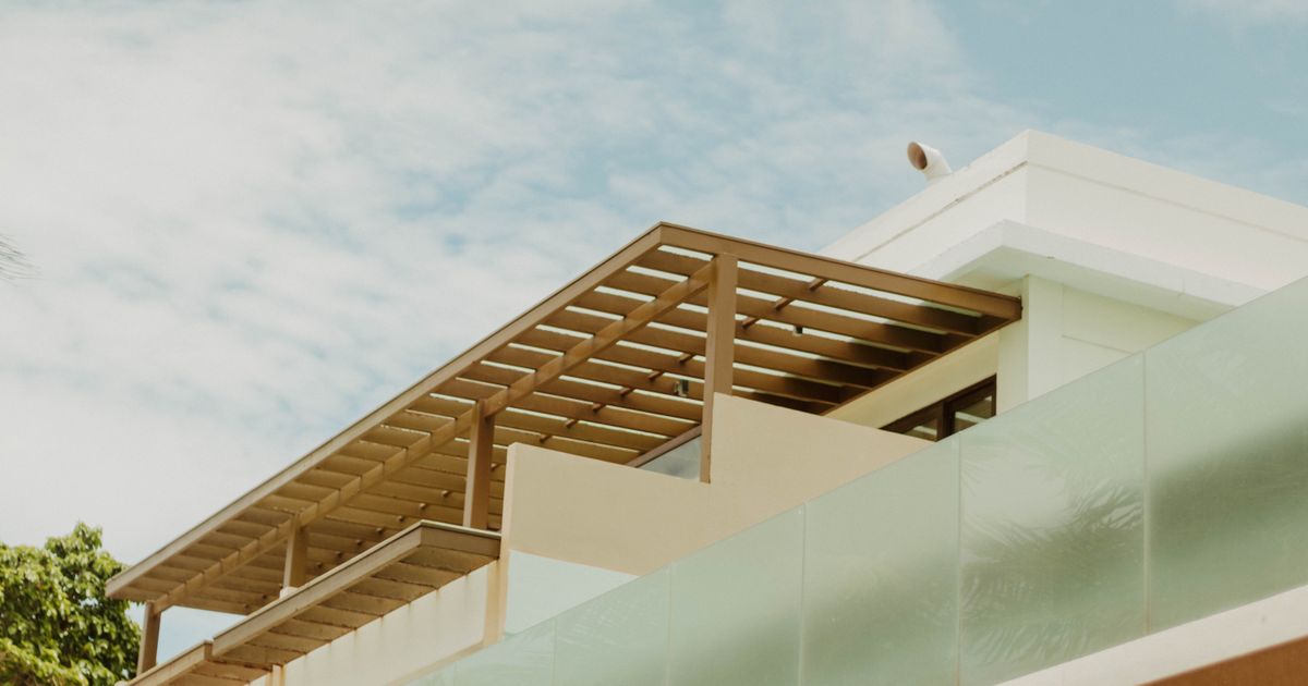 Best Custom Pergola with Misting System in Florida